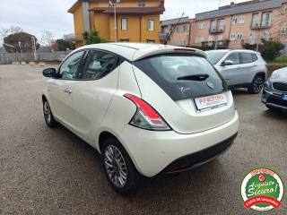 LANCIA Ypsilon usata, con Autoradio