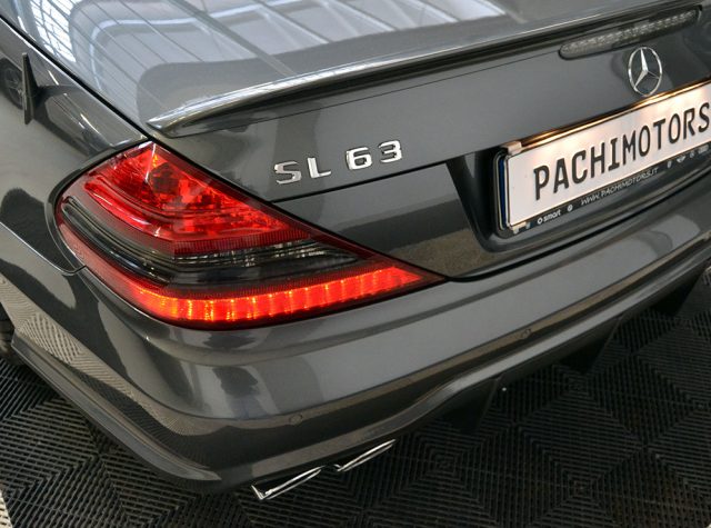 MERCEDES-BENZ SL 63 AMG usata, con USB
