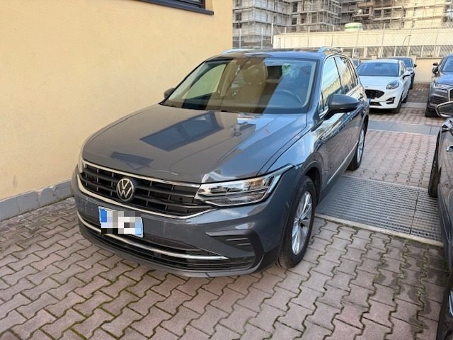 VOLKSWAGEN Tiguan usata, con ABS