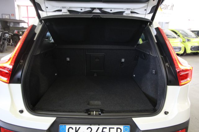 VOLVO XC40 usata, con Luci diurne LED