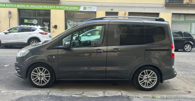 FORD Tourneo Courier usata, con Specchietti laterali elettrici