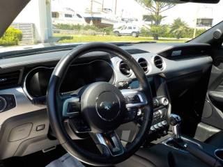FORD Mustang usata, con MP3