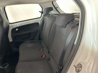 VOLKSWAGEN up! usata, con Autoradio