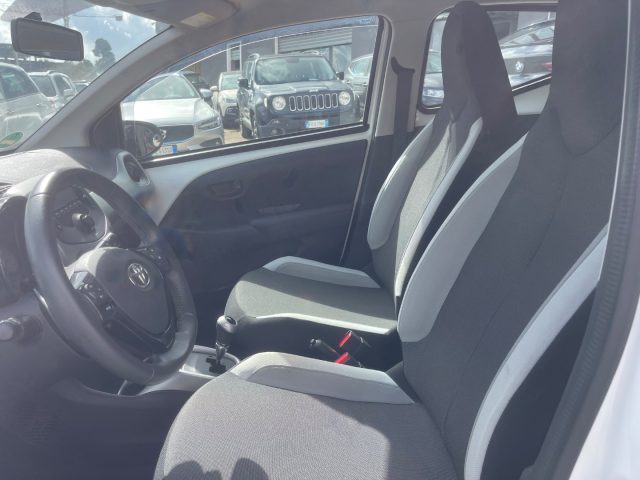 TOYOTA Aygo usata 11