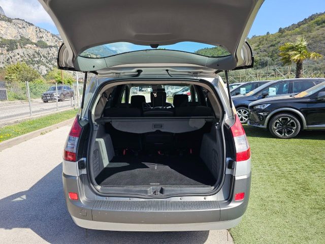 RENAULT Grand Scenic usata, con Specchietti laterali elettrici