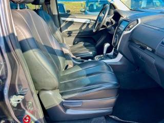 ISUZU D-Max usata, con Climatizzatore