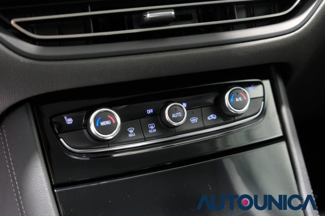 OPEL Grandland usata, con Specchietti laterali elettrici