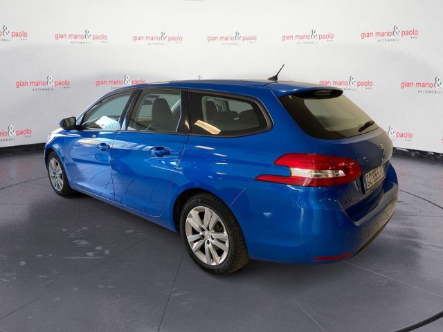 PEUGEOT 308 usata, con Airbag