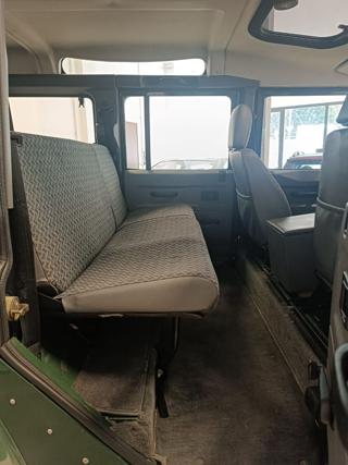 LAND ROVER Defender usata 30