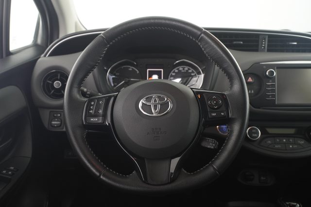 TOYOTA Yaris usata 5