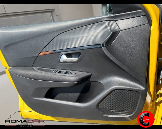 PEUGEOT 208 usata, con Sedile posteriore sdoppiato