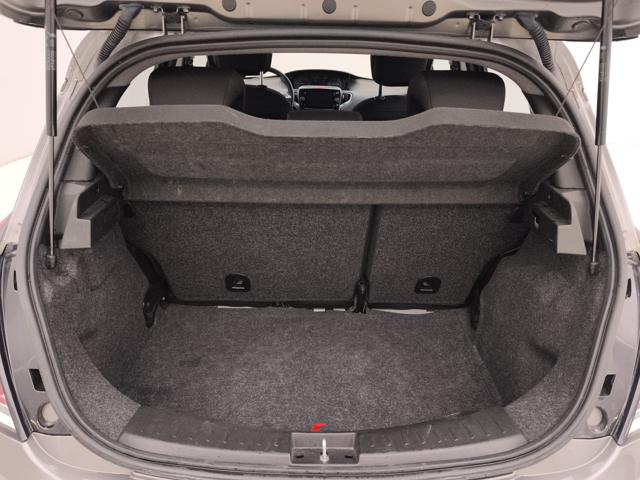 LANCIA Ypsilon usata, con Autoradio digitale