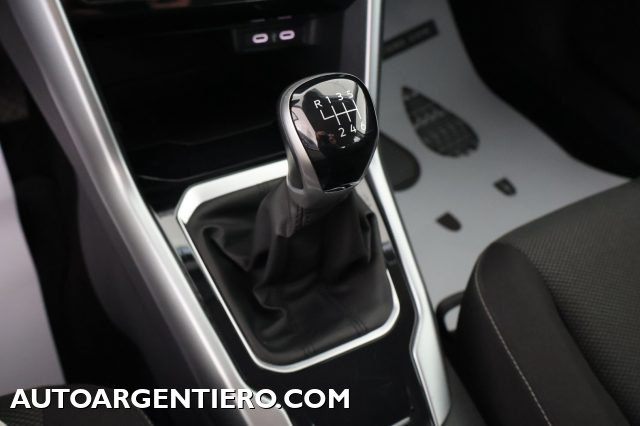 VOLKSWAGEN T-Roc usata, con USB