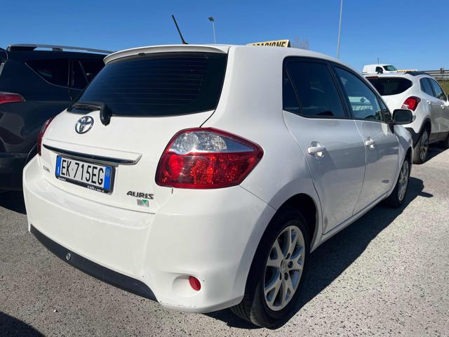 TOYOTA Auris usata, con Airbag laterali