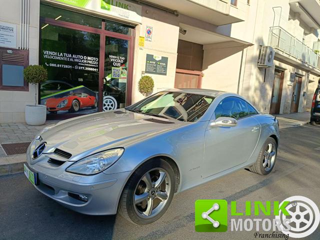 MERCEDES-BENZ SLK 200 usata, con Sensori di parcheggio posteriori