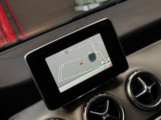 MERCEDES-BENZ GLA 200 usata, con Bracciolo