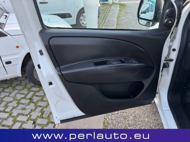 OPEL Combo usata, con Climatizzatore