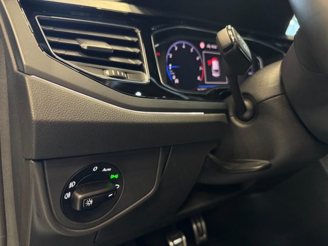 VOLKSWAGEN Taigo usata, con Cruise Control