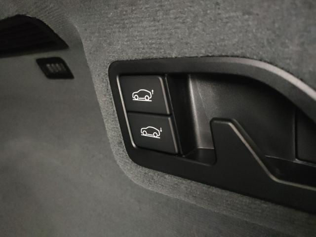 LOTUS Eletre usata, con Head-up display