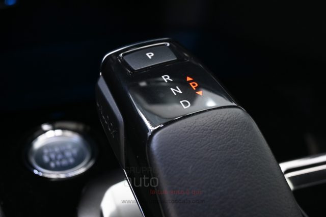 PEUGEOT 3008 usata, con Controllo elettronico della corsia