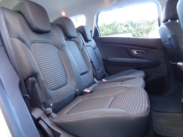 RENAULT Grand Scenic usata, con Controllo automatico clima