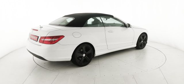 MERCEDES-BENZ E 220 usata 51