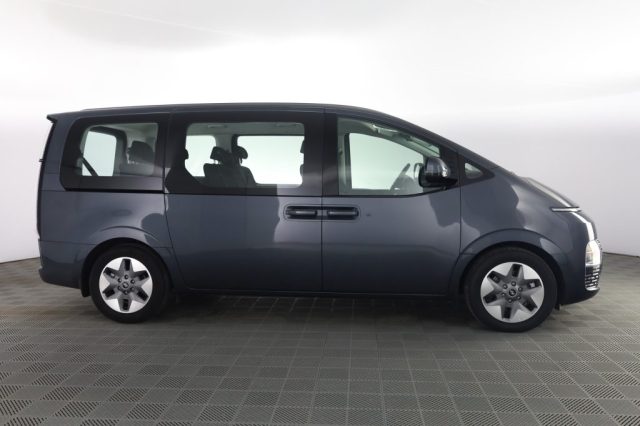 HYUNDAI Staria usata 2