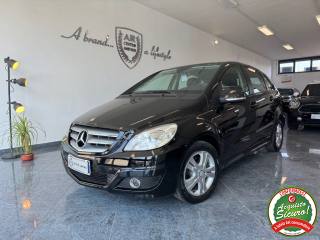 MERCEDES-BENZ B 180 usata, con Bracciolo