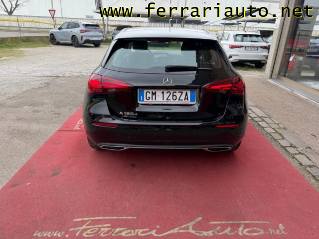 MERCEDES-BENZ A 180 usata, con Cronologia tagliandi