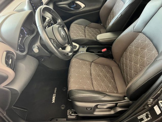 TOYOTA Yaris Cross usata, con Autoradio