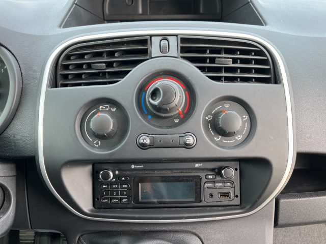 RENAULT Kangoo usata 12