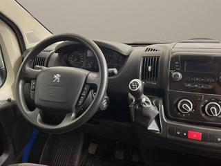 PEUGEOT Boxer usata, con USB