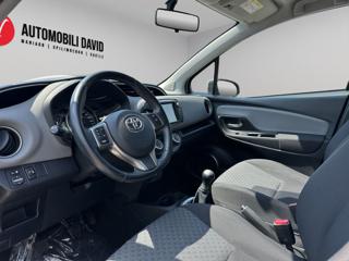 TOYOTA Yaris usata, con Autoradio