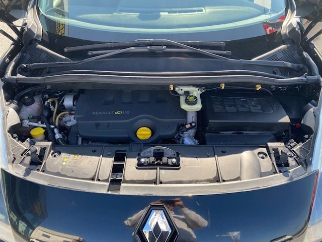 RENAULT Scenic usata, con Sensori di parcheggio posteriori