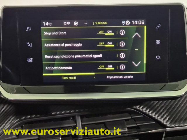 PEUGEOT 2008 usata, con Sensori di parcheggio posteriori