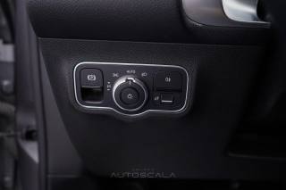 MERCEDES-BENZ GLB 200 usata, con Sistema di navigazione