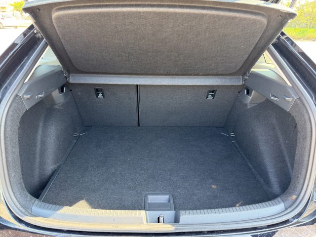 VOLKSWAGEN Taigo usata 12