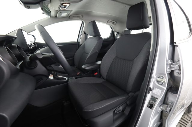 TOYOTA Yaris usata 2