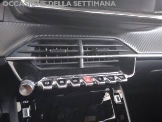 PEUGEOT 2008 usata, con Sensori di parcheggio posteriori