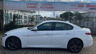 ALFA ROMEO Giulia usata, con Autoradio