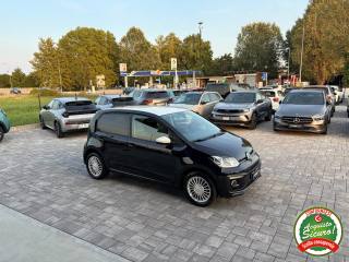 VOLKSWAGEN up! usata, con Autoradio