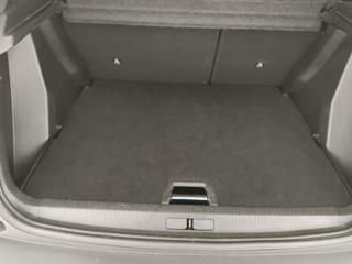 PEUGEOT 2008 usata, con Sedile posteriore sdoppiato