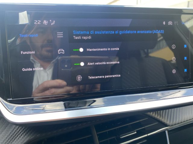 PEUGEOT 2008 usata, con Sensore di pioggia