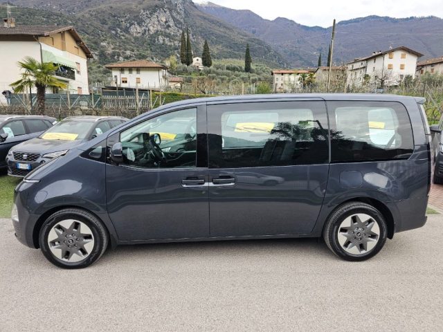 HYUNDAI Staria usata, con Airbag