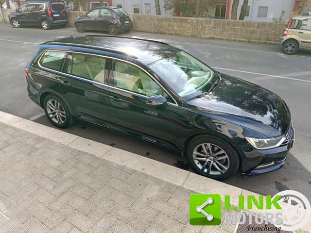 VOLKSWAGEN Passat Variant usata, con Monitoraggio pressione pneumatici