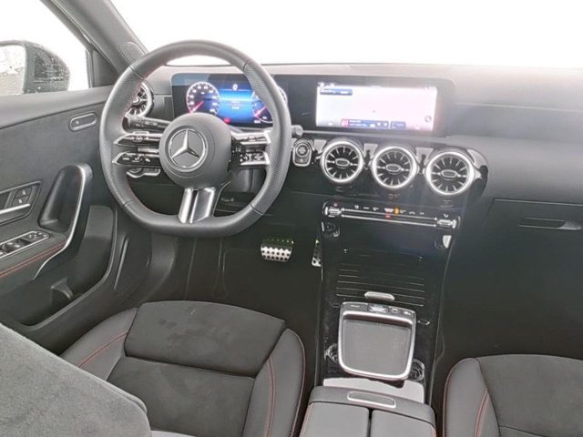 MERCEDES-BENZ A 180 usata, con Cerchi in lega