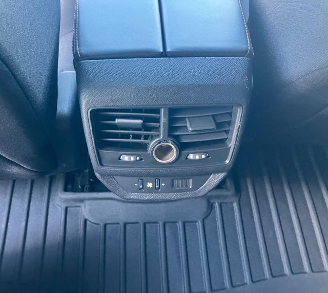 PEUGEOT 5008 usata, con Servosterzo