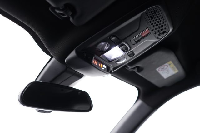 PEUGEOT 2008 usata, con Luci diurne LED