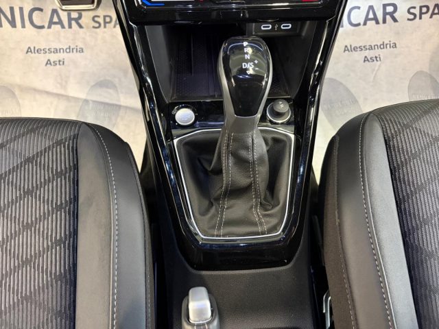 VOLKSWAGEN T-Cross usata, con USB