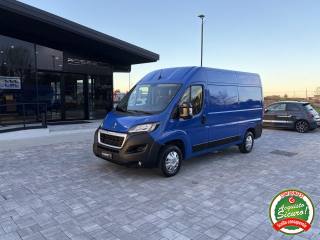 PEUGEOT Boxer usata, con Airbag